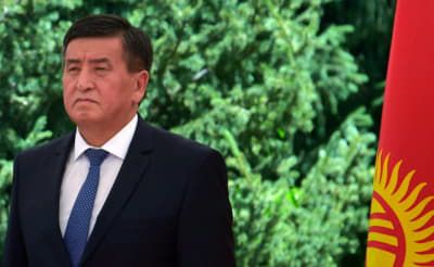 Президент Сооронбай Жээнбеков поздравил кыргызстанцев с праздником труда