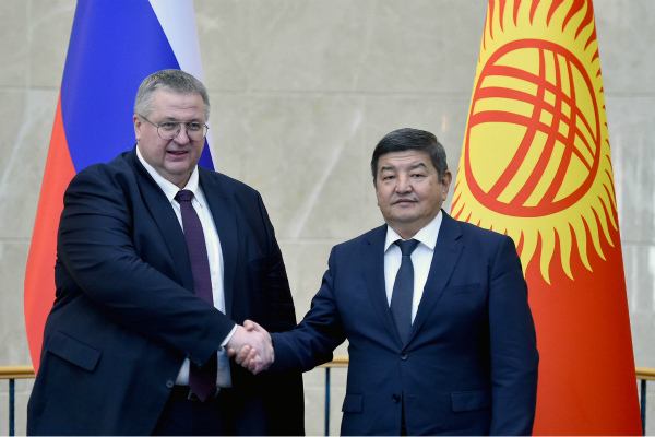 Акылбек Жапаров возглавит российско-кыргызскую комиссию по сотрудничеству