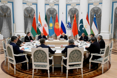 Адылбек Касымалиев совместно с главами правительств и делегаций государств-членов ШОС встретился с президентом РФ Владимиром Путиным