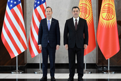 Садыр Жапаров принял спецпосланника США по делам Южной и Центральной Азии, посла Серджио Гора
