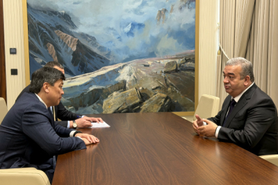 Бакыт Торобаев провёл встречу с министром сельского хозяйства Таджикистана Курбоном Хакимзодой